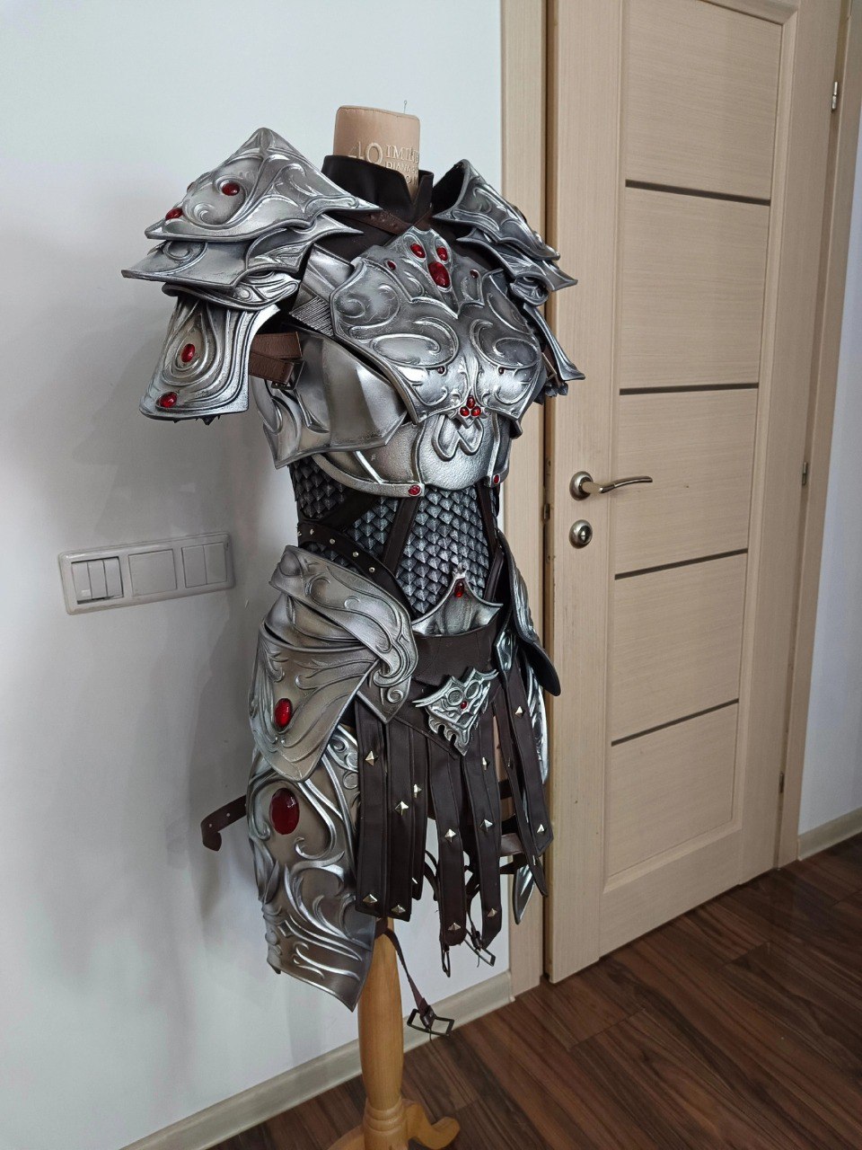 Laezel Baldur's Gate 3 full armor cosplay set - Image 3