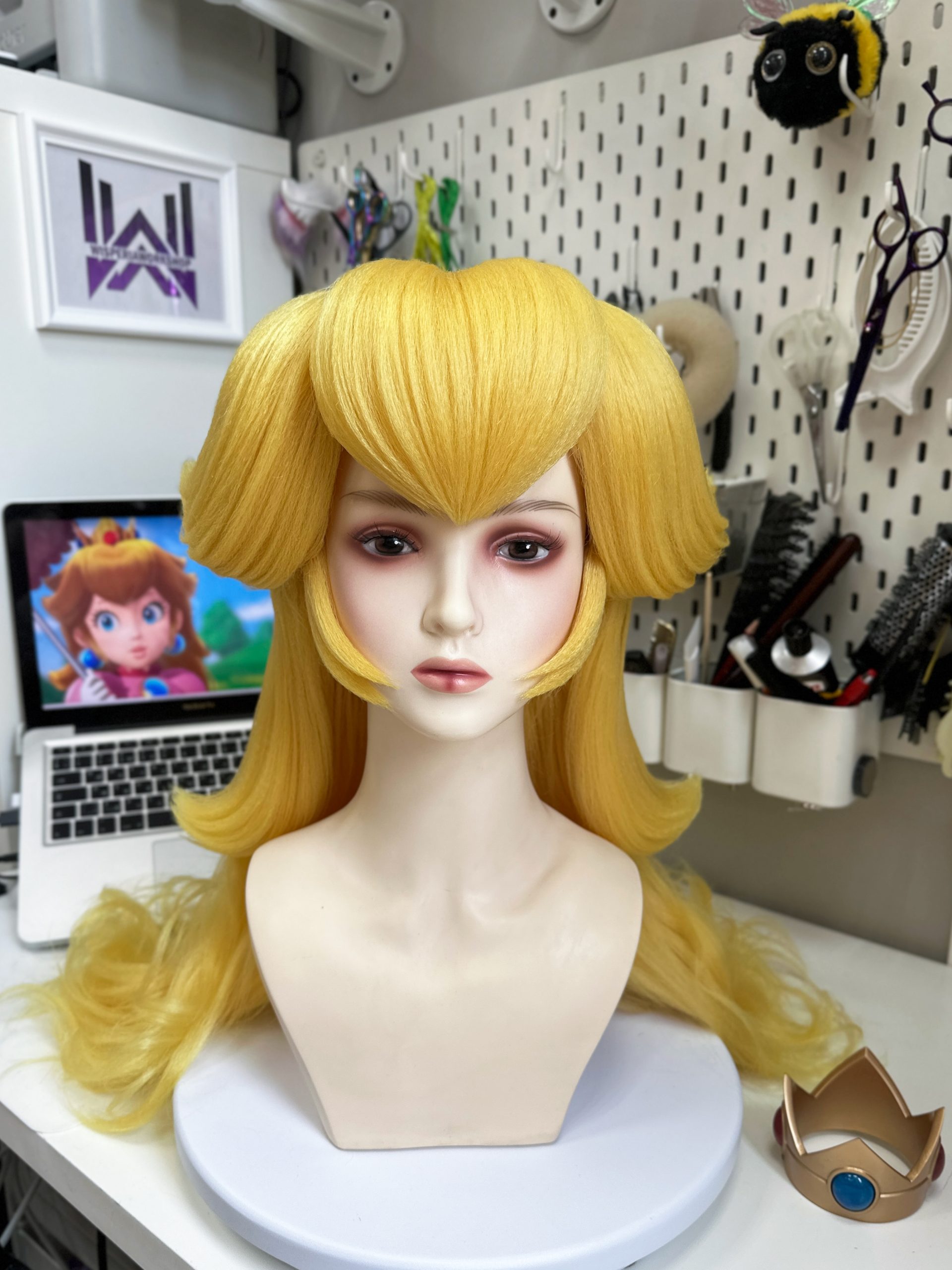 Princess Peach wig | Super Mario Bros - Image 4