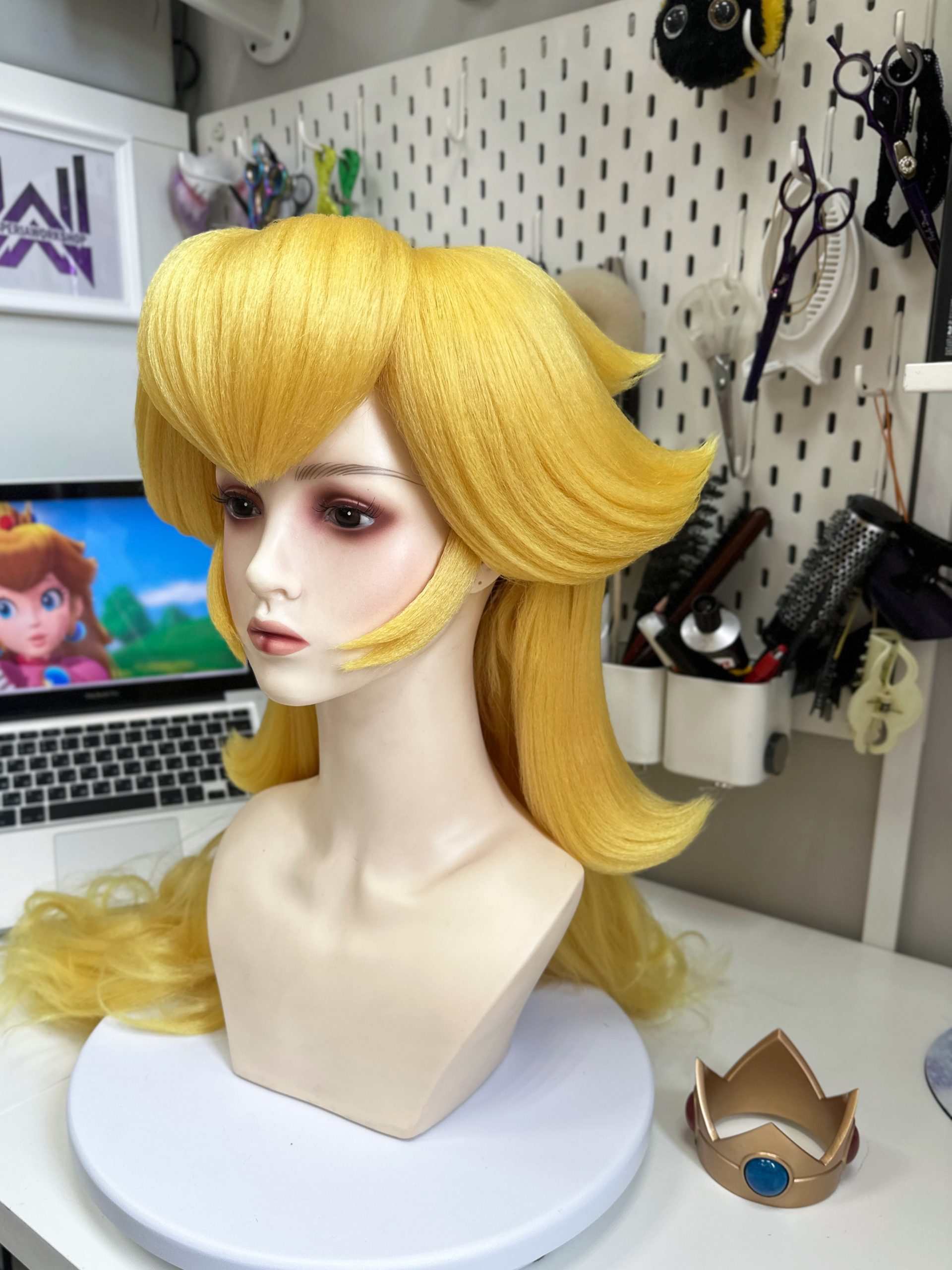 Princess Peach wig | Super Mario Bros - Image 8