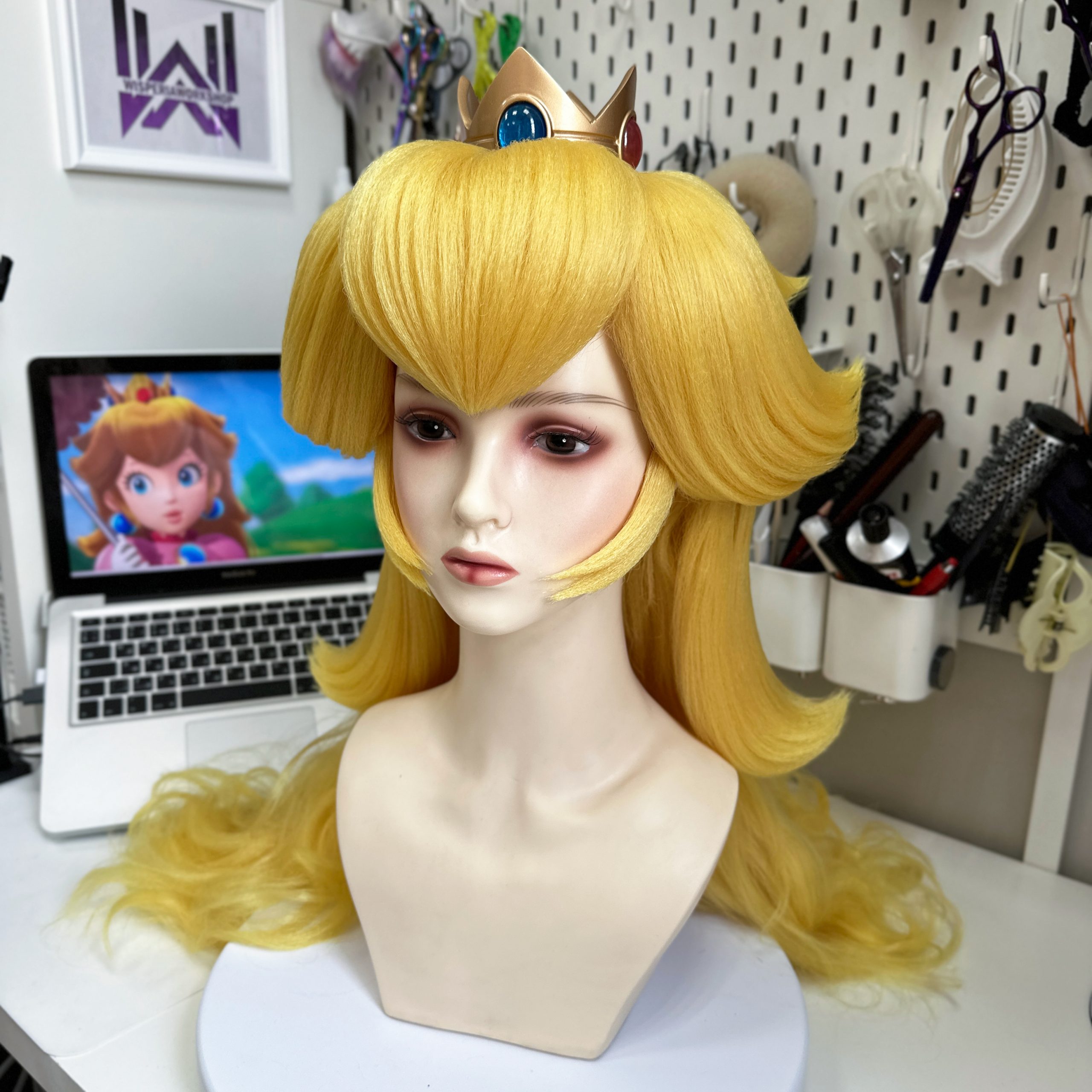 Princess Peach wig | Super Mario Bros